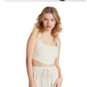 Steve Madden Tan Sleeveless Scoop Neck Crop Top